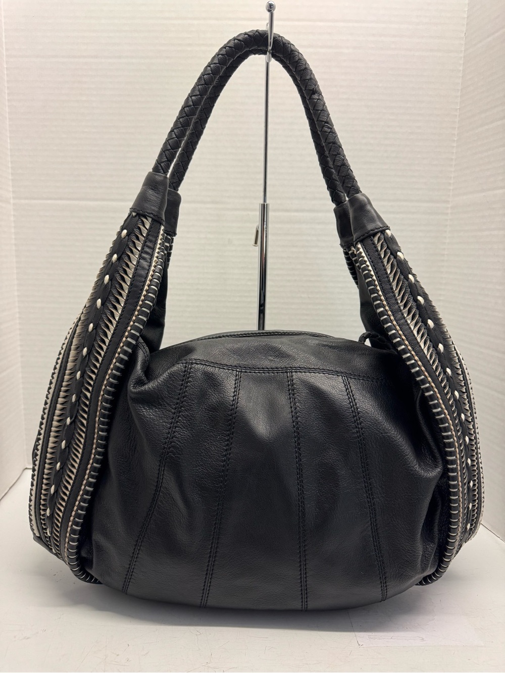 Clever Carriage Portofino Hand-Crafted Leather Zip-Top Hobo Bag